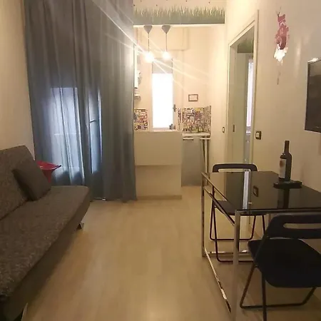 Appartement Close To The Red Metro Milaan